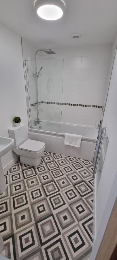 Fab 2Bedroom Apartment- Free Parking, 5Mins From City Centre, Portland Rd Ne2 1Dj Newcastle upon Tyne Buitenkant foto
