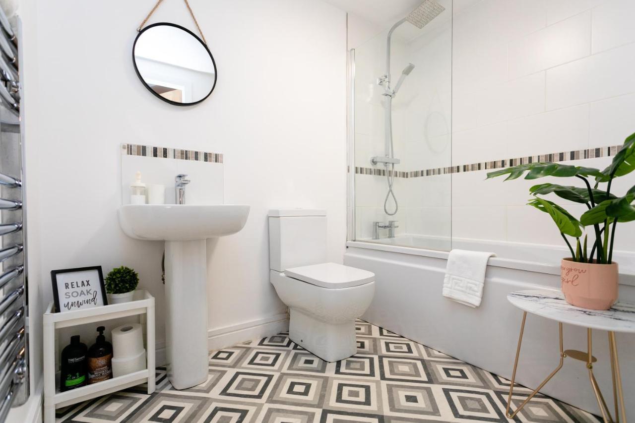 Fab 2Bedroom Apartment- Free Parking, 5Mins From City Centre, Portland Rd Ne2 1Dj Newcastle upon Tyne Buitenkant foto